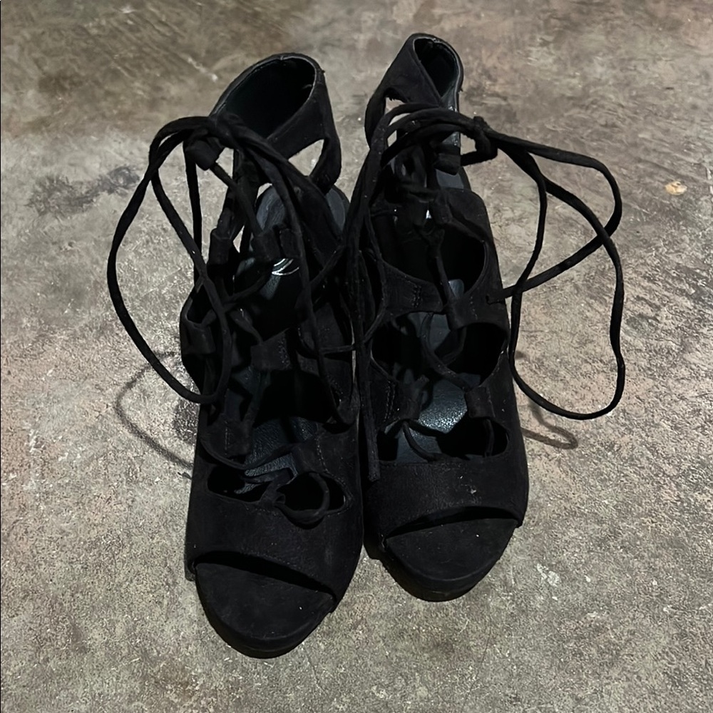 Elegant Black Lace-Up Women's Shoes